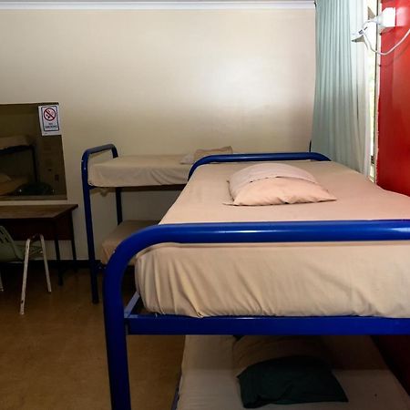 Palm Court Backpackers Vandrehjem Katherine Eksteriør billede