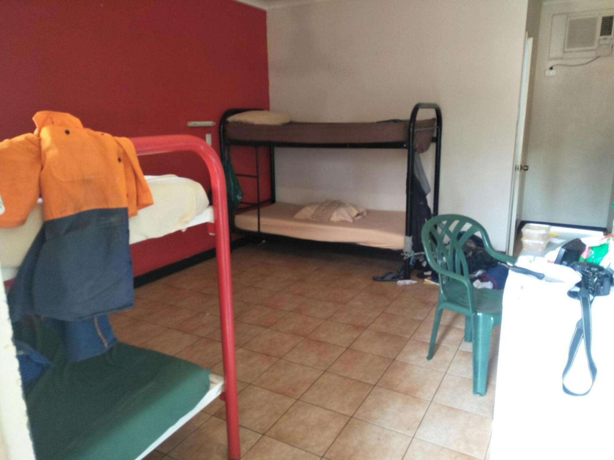 Palm Court Backpackers Vandrehjem Katherine Eksteriør billede