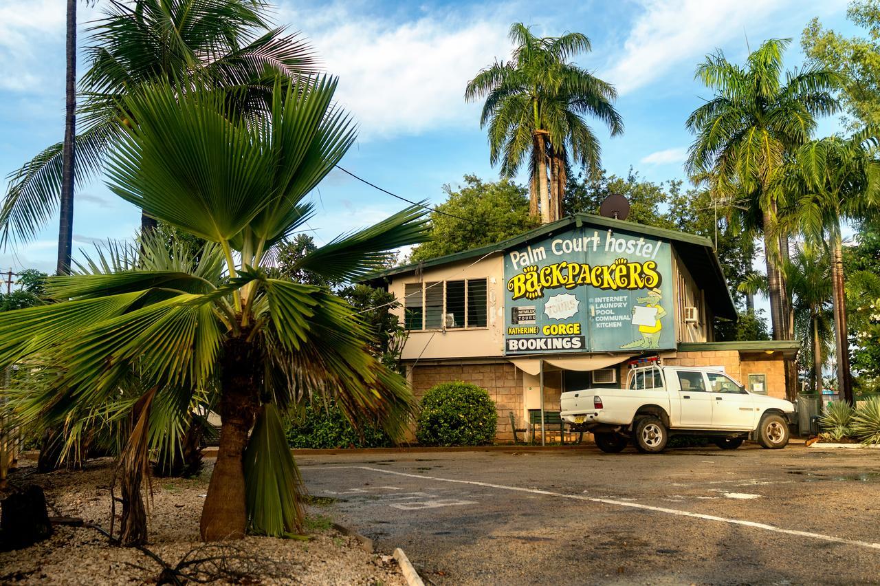 Palm Court Backpackers Vandrehjem Katherine Eksteriør billede